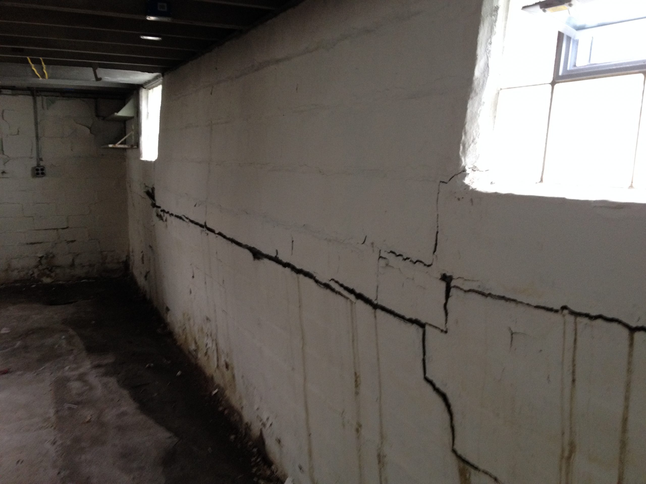 Bowed Basement Walls | Napeville, IL | Everdry Waterproofing Illinois