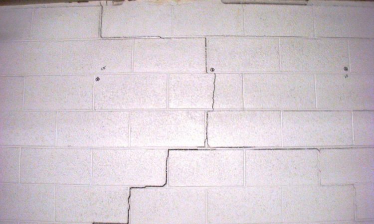 bowing-basement-walls-bloomington-il-everdry-waterproofing-of-illinois-3