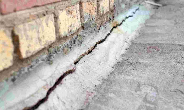 cracks-in-your-basement-downers-grove-il-everdry-waterproofing-illinois-3